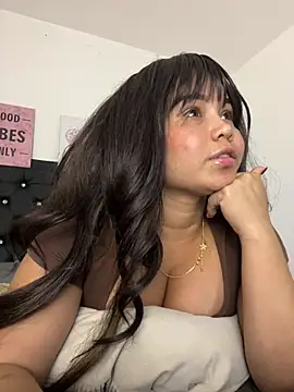 LoliitaBennett online show from 6, 3, 2026