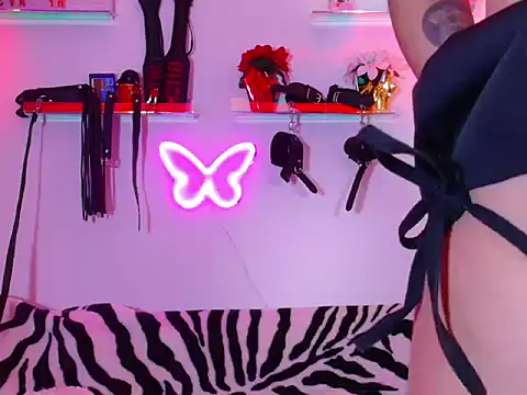 ItsMimi  online show from 8, 11, 2025