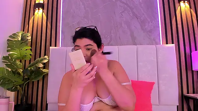 Carlotta de velour online show from 24, 3, 2026