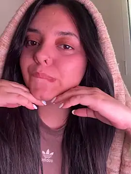 candicewest  online show from 14, 4, 2026