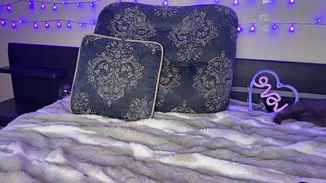 Snapshot of Fantasy_Moonlightt chatting on 19, 12, 2025 Fantasy Moonlightt online show from 19, 12, 2025