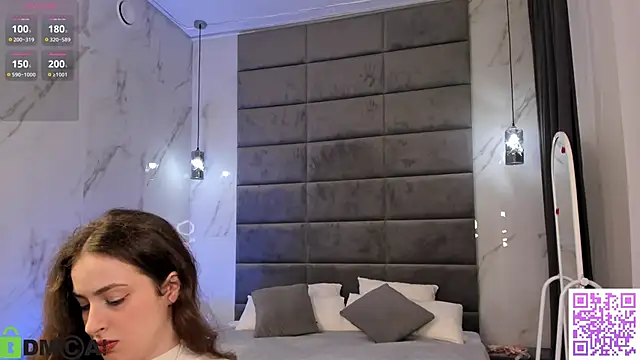 Snapshot of moon_sanny chatting on 7, 5, 2026 moon sanny online show from 7, 5, 2026