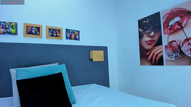 Andhrea Vale online show from 17, 4, 2026