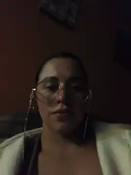 Snapshot of ALEJA__22 chatting on 5, 7, 2026 ALEJA 22 online show from 5, 7, 2026