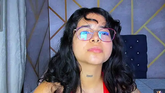  vaiolet owo online show from 21, 2, 2026