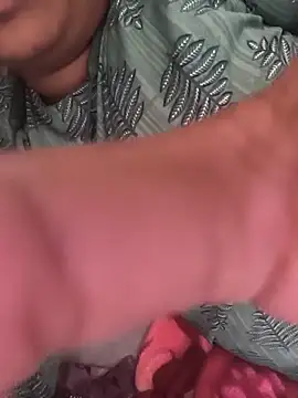 Snapshot of laxmi2629 chatting on 11, 11, 2025 laxmi2629 online show from 11, 11, 2025