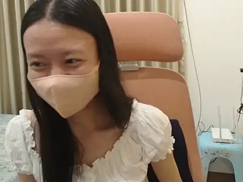 Lil-Cherries online show from 10, 3, 2026