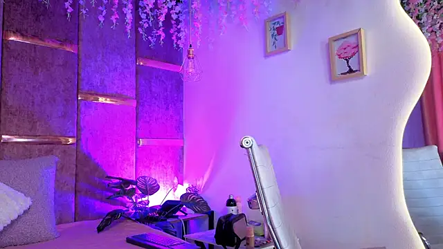 AuroraLanee  online show from 28, 11, 2025