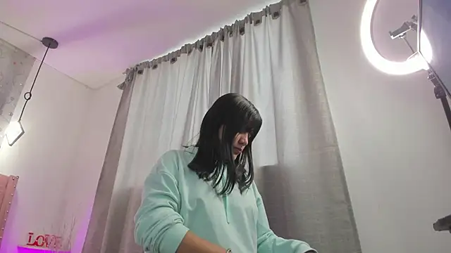 Snapshot of twerkgirl-coral chatting on 1, 12, 2025 twerkgirl-coral online show from 1, 12, 2025