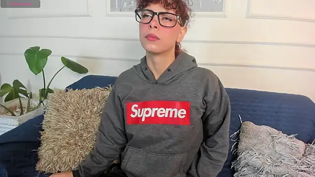 Snapshot of AliceMadnes chatting on 11, 3, 2026 AliceMadnes online show from 11, 3, 2026