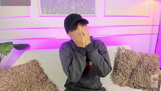 Snapshot of AliceMadnes chatting on 23, 3, 2026 AliceMadnes online show from 23, 3, 2026