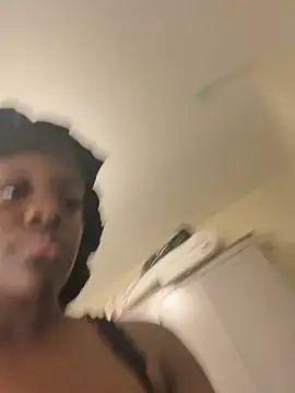 Snapshot of bry8661 chatting on 26, 7, 2026 bry8661 online show from 26, 7, 2026