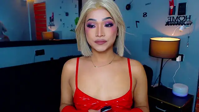 Snapshot of GwennGoddess chatting on 8, 11, 2025 GwennGoddess online show from 8, 11, 2025