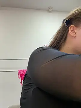 KilianaNoir online show from 17, 4, 2026