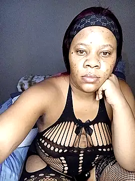 Emmylove-xr25 online show from 12, 2, 2026