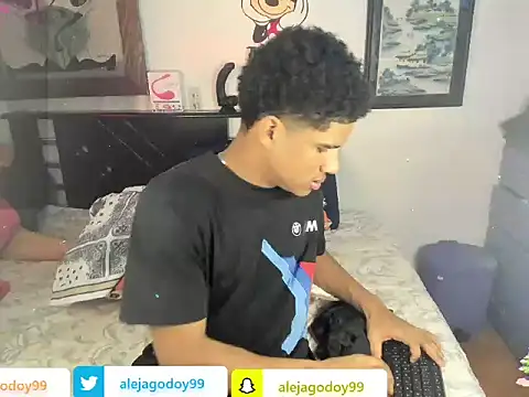 Snapshot of JUANBIGCOCK21CM chatting on 27, 11, 2025 JUANBIGCOCK21CM online show from 27, 11, 2025