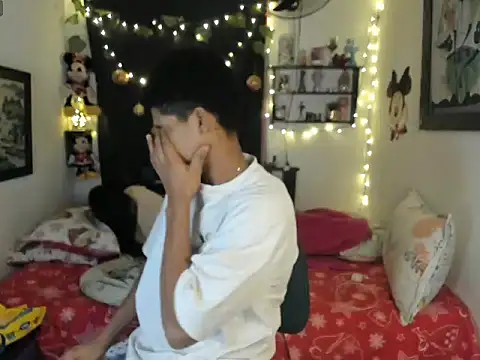 Snapshot of JUANBIGCOCK21CM chatting on 15, 12, 2025 JUANBIGCOCK21CM online show from 15, 12, 2025