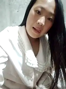 Yumiik2kk online show from 14, 12, 2025