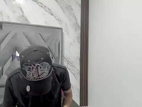 Snapshot of maximoseductor chatting on 9, 11, 2025 maximoseductor online show from 9, 11, 2025