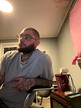 Snapshot of trickydickydaddy chatting on 4, 12, 2025 trickydickydaddy online show from 4, 12, 2025