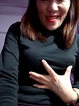 Snapshot of Hini68 chatting on 10, 2, 2026 Hini68 online show from 10, 2, 2026