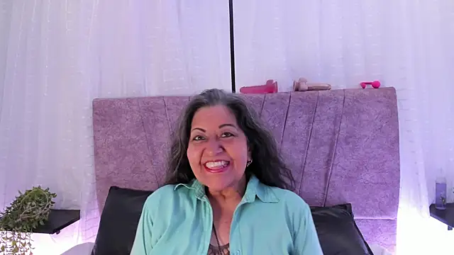 Victoriaa Anderson online show from 16, 4, 2026