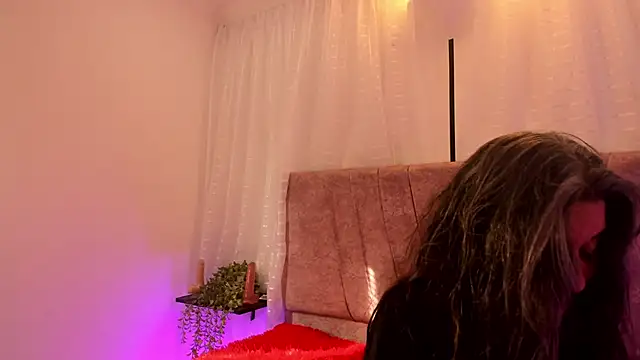 Snapshot of Victoriaa_Anderson chatting on 12, 6, 2026 Victoriaa Anderson online show from 12, 6, 2026