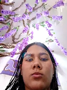 Snapshot of burbuja360 chatting on 9, 11, 2025 burbuja360 online show from 9, 11, 2025