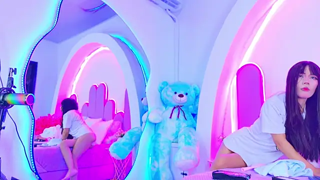 BunnySexyy18 online show from 13, 4, 2026