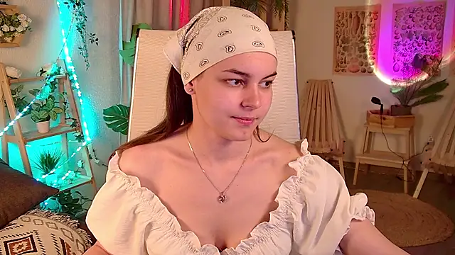 Snapshot of FrancescaCavaliere chatting on 16, 5, 2026 FrancescaCavaliere online show from 16, 5, 2026
