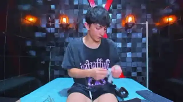 ElanGiraldo online show from 30, 3, 2026