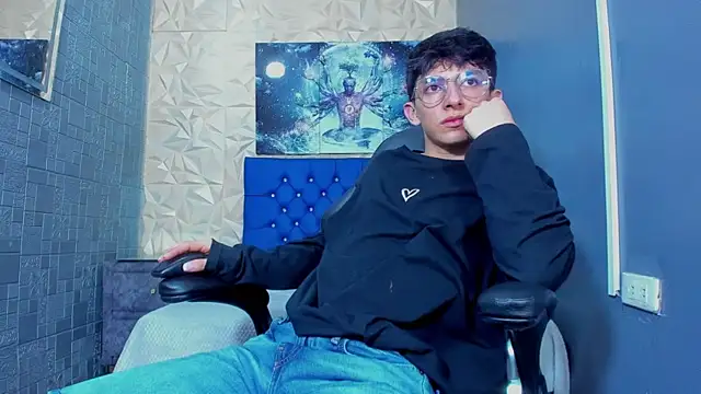ElanGiraldo online show from 6, 6, 2026