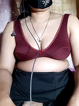 Snapshot of HotGirl23231 chatting on 29, 4, 2026 HotGirl23231 online show from 29, 4, 2026
