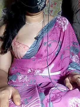 Snapshot of HotGirl23231 chatting on 29, 4, 2026 HotGirl23231 online show from 29, 4, 2026