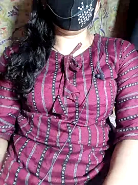Snapshot of HotGirl23231 chatting on 4, 5, 2026 HotGirl23231 online show from 4, 5, 2026