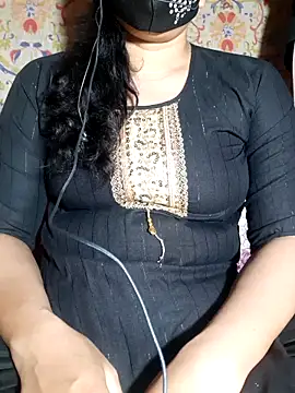 Snapshot of HotGirl23231 chatting on 5, 5, 2026 HotGirl23231 online show from 5, 5, 2026
