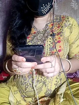 Snapshot of HotGirl23231 chatting on 30, 5, 2026 HotGirl23231 online show from 30, 5, 2026