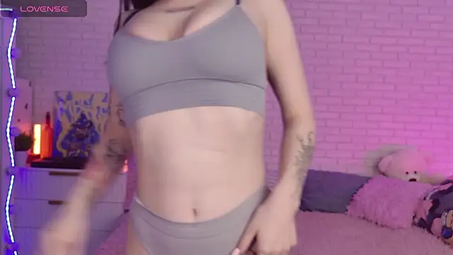 Darineko  online show from 3, 3, 2026