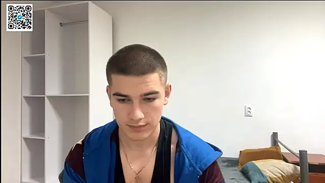 Snapshot of _BarePulse chatting on 18, 11, 2025 BarePulse online show from 18, 11, 2025