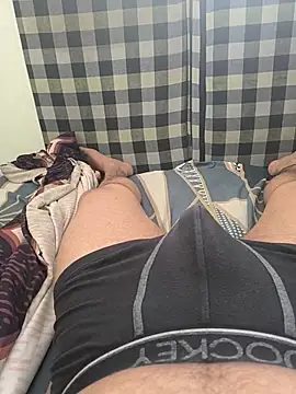 Snapshot of MrToxxic chatting on 4, 8, 2026 MrToxxic online show from 4, 8, 2026