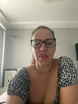 Milana8263 online show from 8, 3, 2026