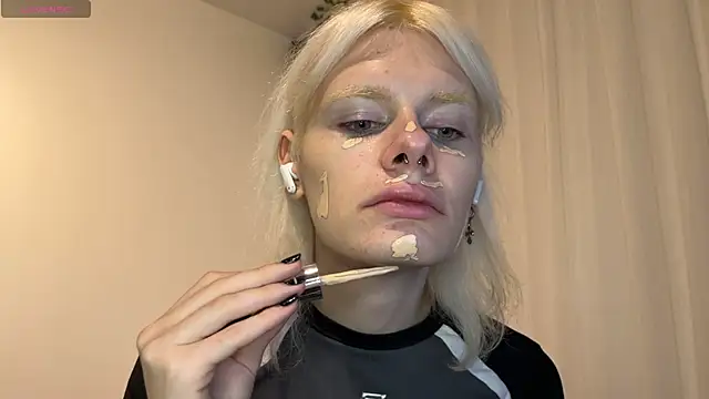 MollyChloe online show from 20, 11, 2025