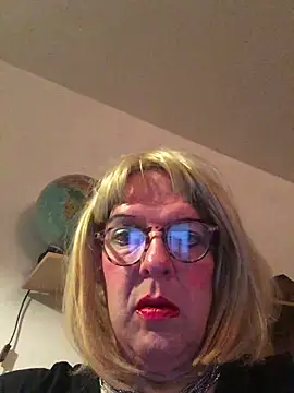 simone xdressing online show from 28, 9, 2025