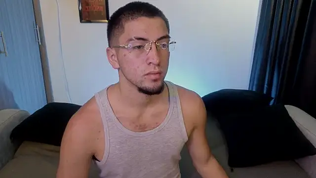 Snapshot of AresMassimoX chatting on 12, 5, 2026 AresMassimoX online show from 12, 5, 2026