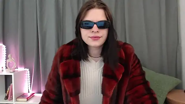 Dona Mafia online show from 18, 11, 2025