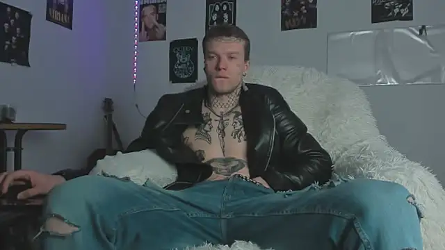 Huntall77 online show from 12, 4, 2026