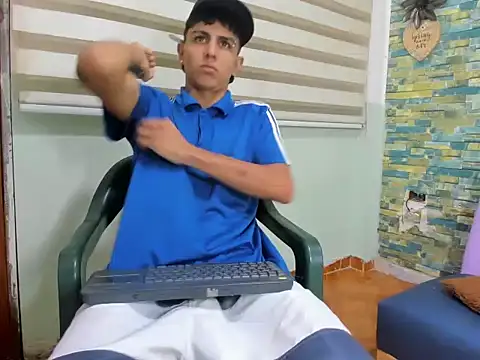 Snapshot of naughty_boy_Maicoll chatting on 15, 11, 2025 naughty boy Maicoll online show from 15, 11, 2025