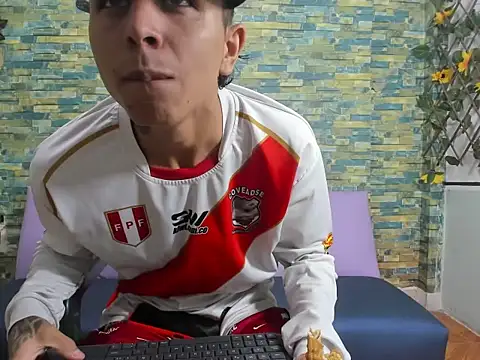 Snapshot of naughty_boy_Maicoll chatting on 22, 11, 2025 naughty boy Maicoll online show from 22, 11, 2025