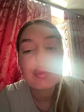 Snapshot of Marisaaasss chatting on 4, 7, 2026 Marisaaasss online show from 4, 7, 2026