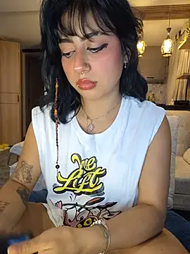 Snapshot of Sarah_Lark- chatting on 31, 7, 2026 Sarah Lark- online show from 31, 7, 2026